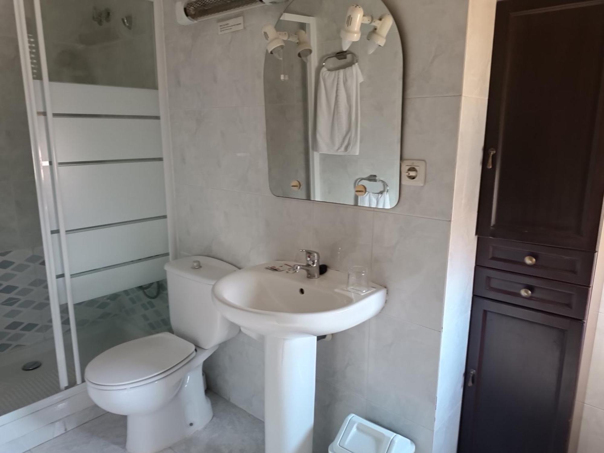 Hostal Avila Оканья Екстер'єр фото