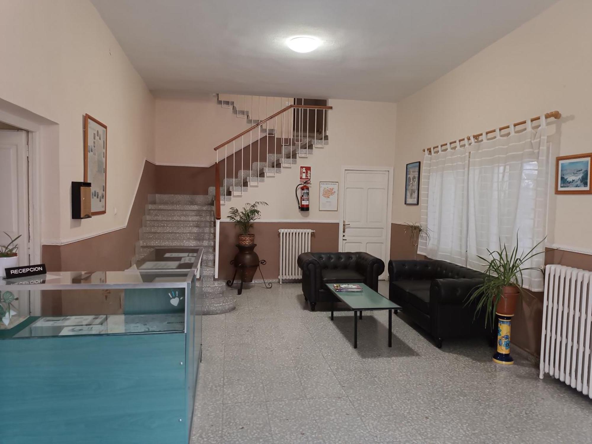 Hostal Avila Оканья Екстер'єр фото