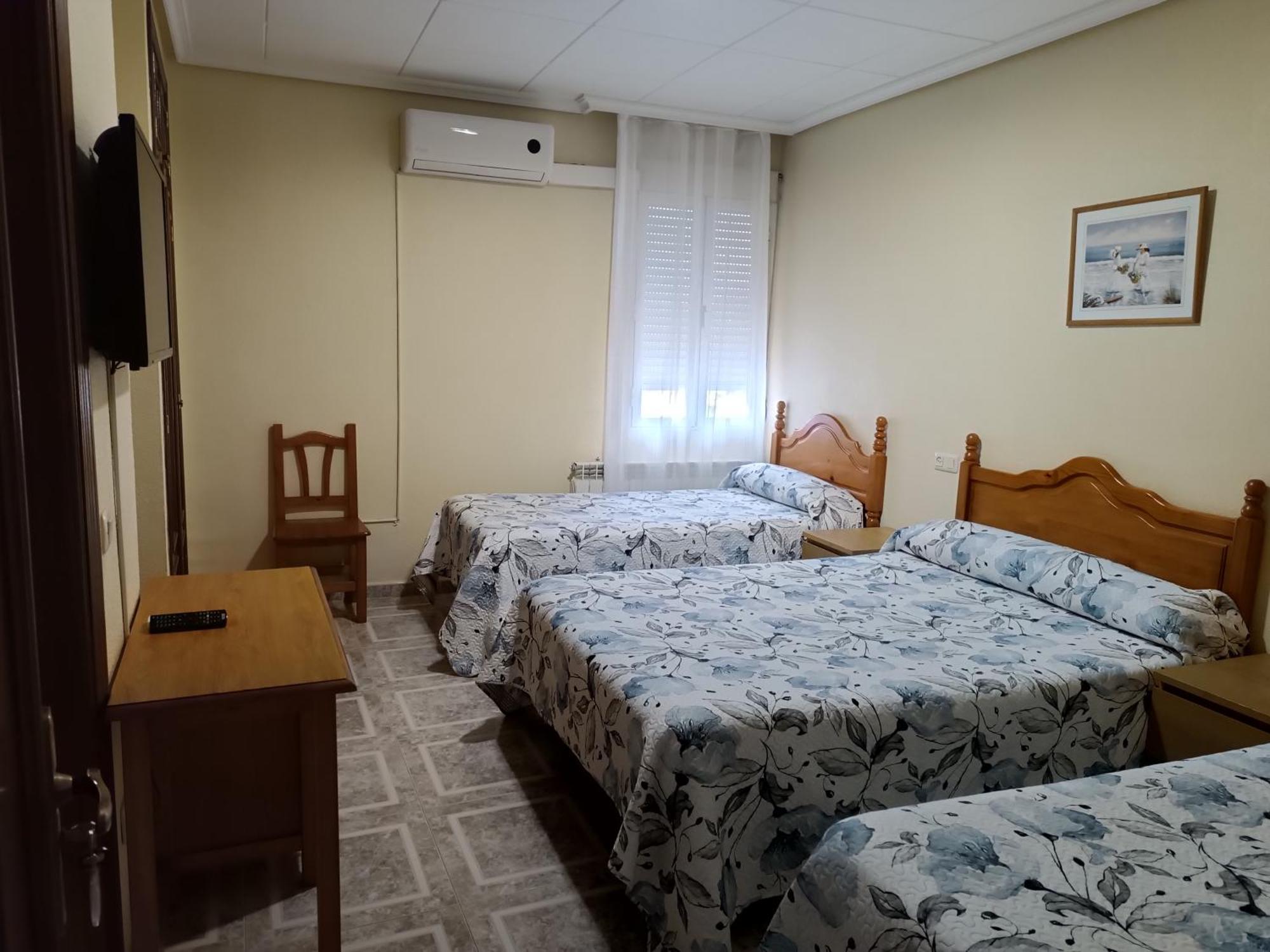 Hostal Avila Оканья Номер фото