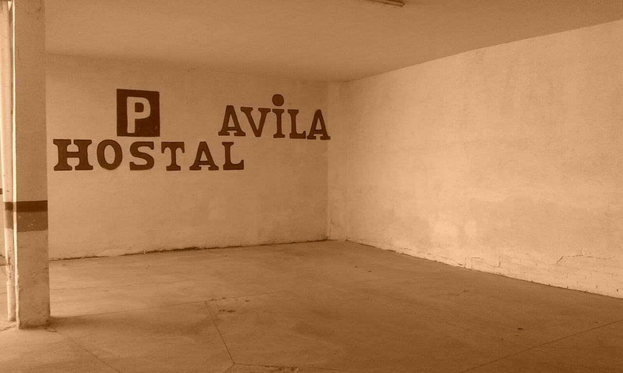 Hostal Avila Оканья Екстер'єр фото