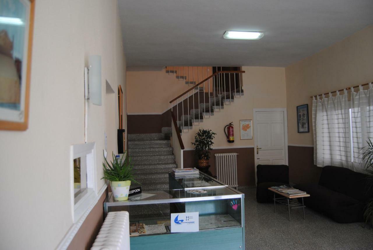 Hostal Avila Оканья Екстер'єр фото